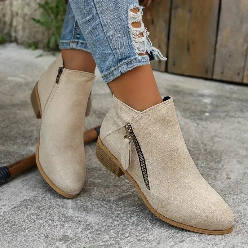 Bottes Modernes pour Femme - Élégance et Tendance Hiver